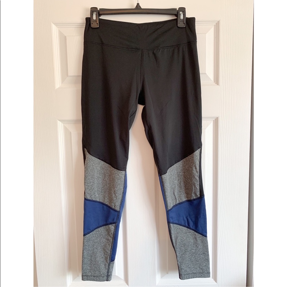 Color blocked leggings